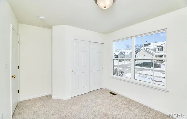 $319,900 | 115 Dark Horse Court, Wentzville, MO 63385