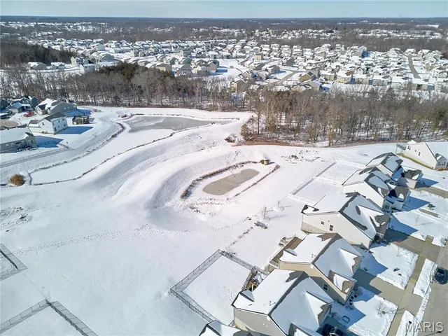 $319,900 | 115 Dark Horse Court, Wentzville, MO 63385