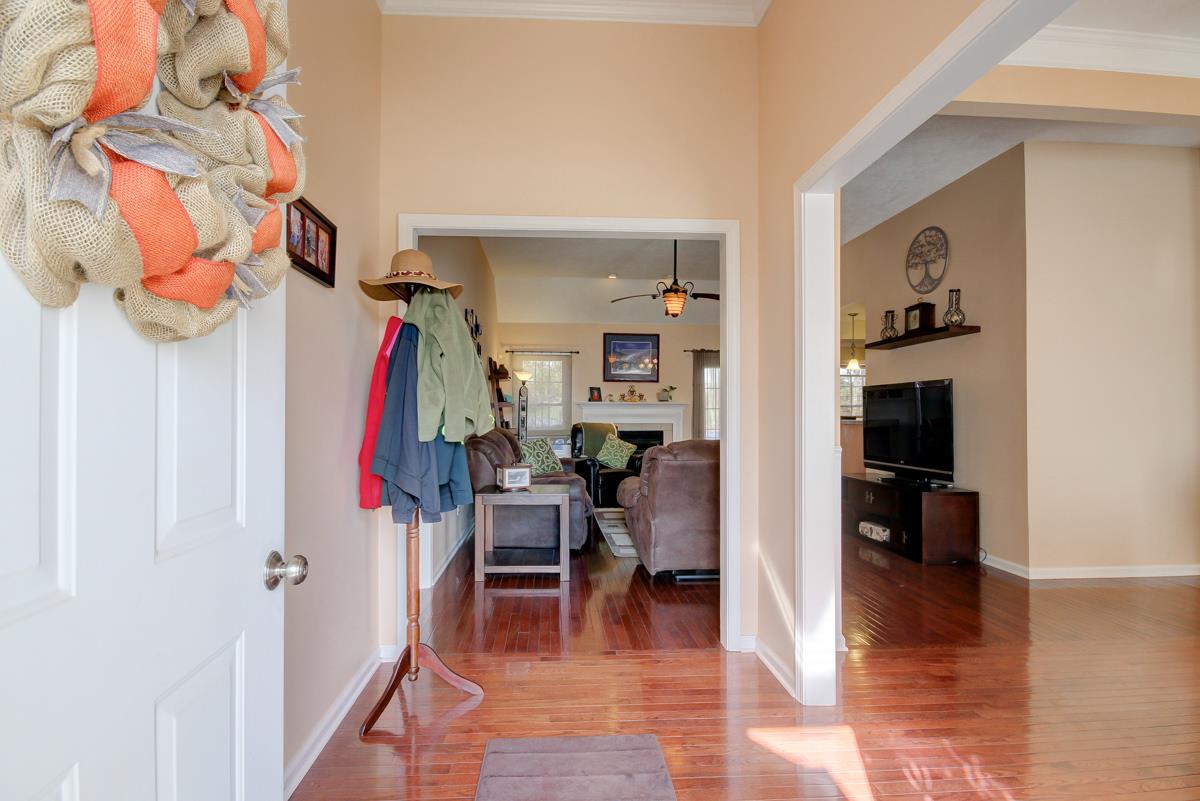 232 Cheshire Road Clarksville, TN 37043 - Photo 2 of 23 Gallery Image 2