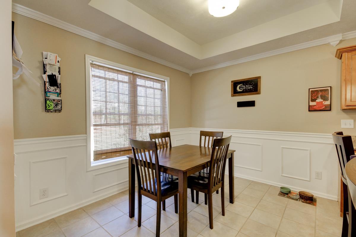 232 Cheshire Road Clarksville, TN 37043 - Photo 9 of 23 Eat in area in the kitchen with tile floors.