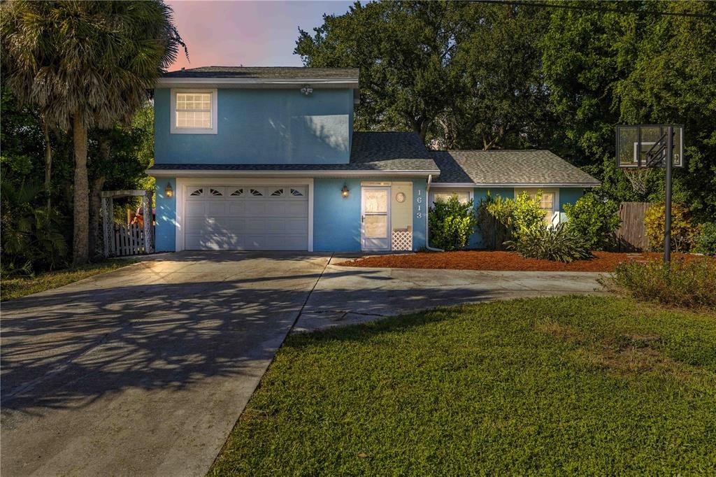 1613 Wharf Road Sarasota, FL 34231 - Photo 2 of 81 Gallery Image 2