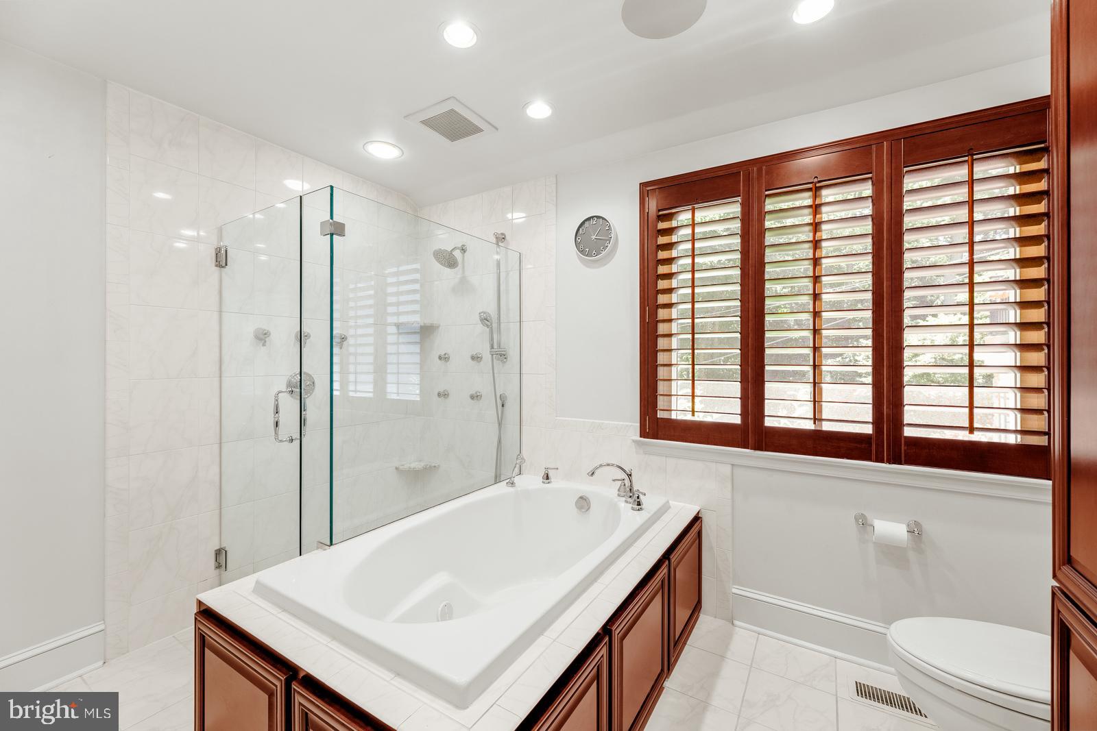 1700 Old Welsh Road Huntingdon Valley, PA 19006 - Photo 38 of 105 a bathroom with a bathtub and a sink