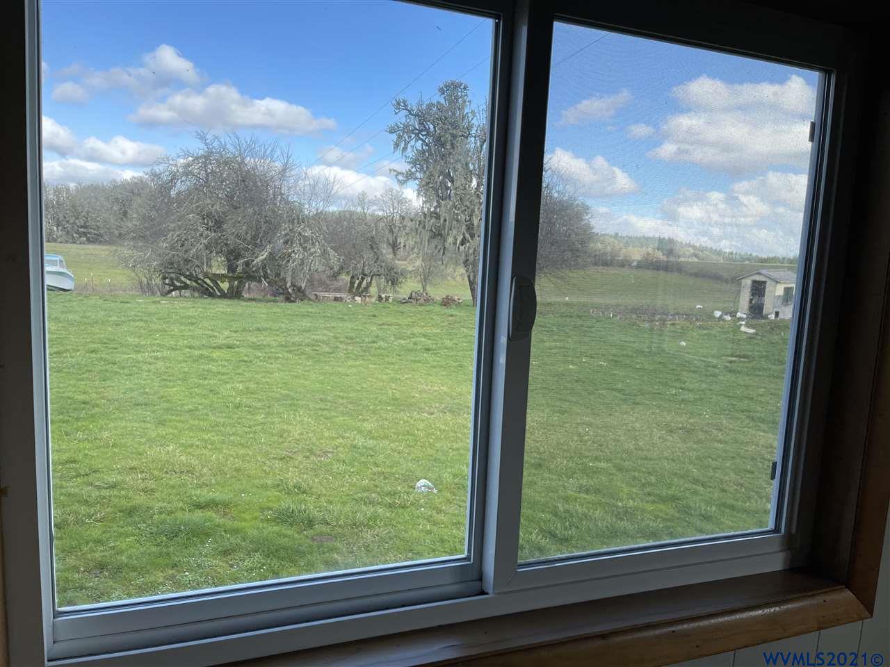 17235 Bridgeport Road Dallas, OR 97338 - Photo 24 of 42