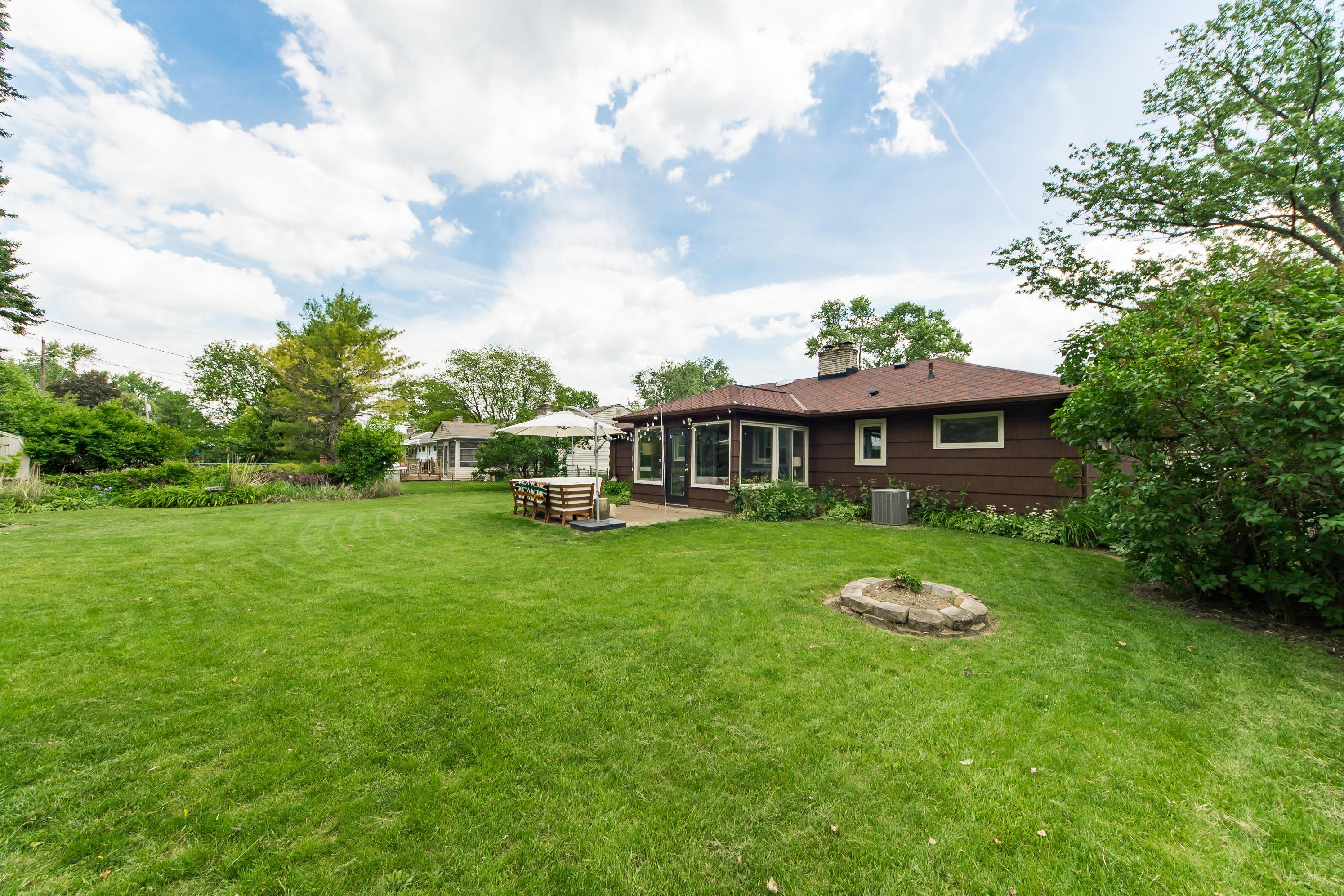 3475 Leighton Road Columbus, OH 43221 - Photo 3 of 34 Gallery Image 3
