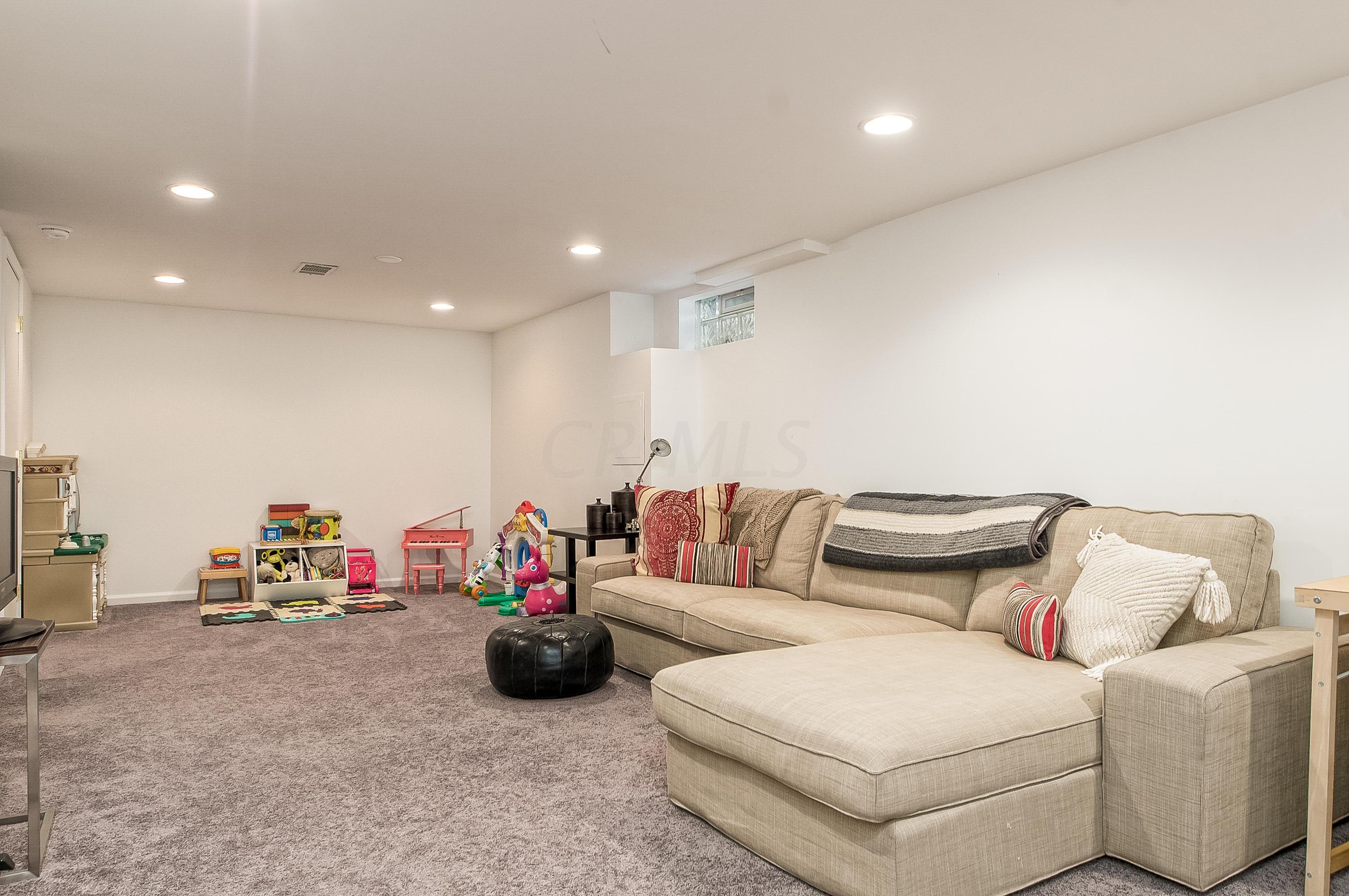 3475 Leighton Road Columbus, OH 43221 - Photo 31 of 34 Gallery Image 31