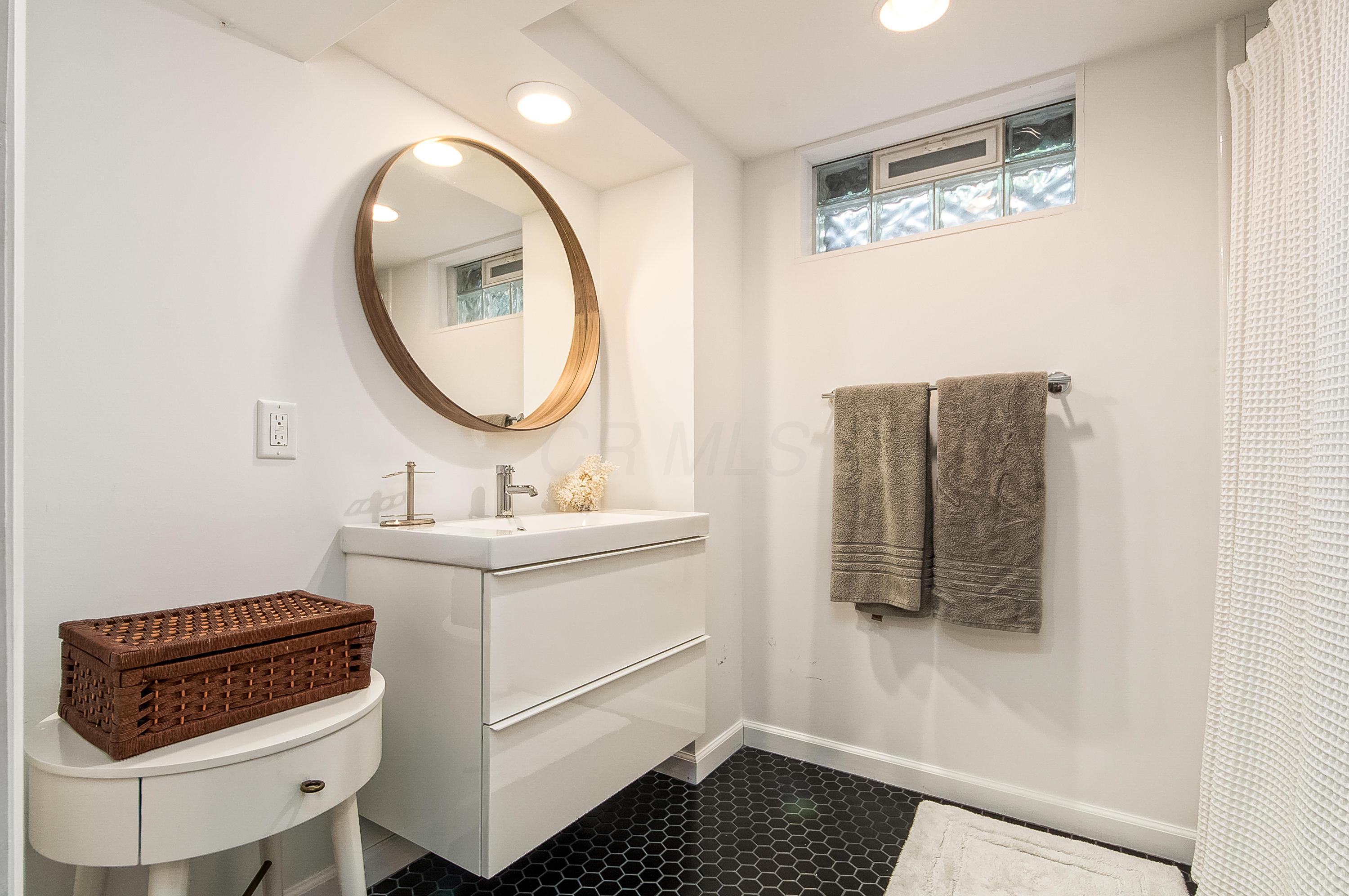 3475 Leighton Road Columbus, OH 43221 - Photo 33 of 34 Gallery Image 33