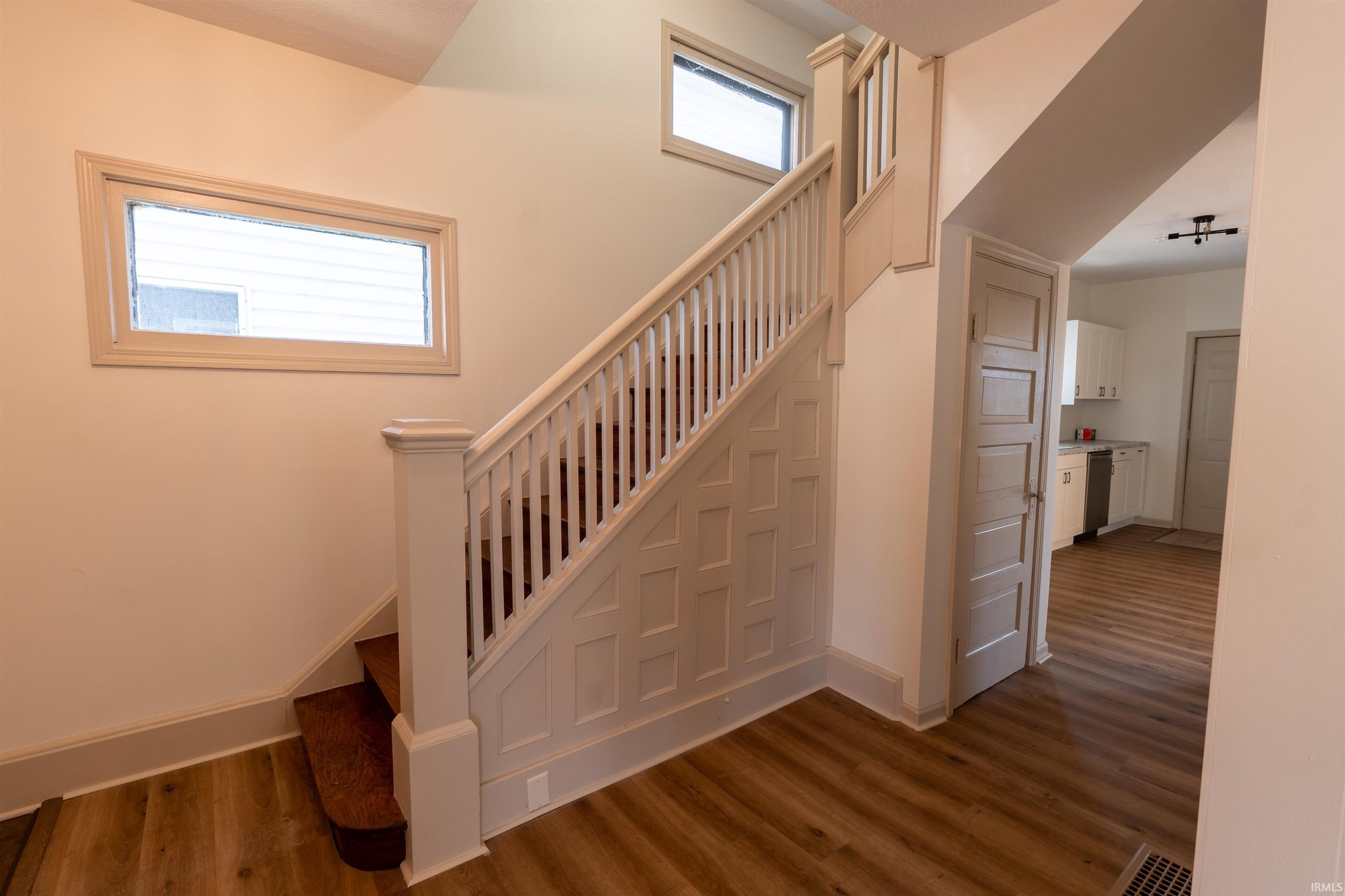 2916 Oliver Street Fort Wayne, IN 46806 - Photo 4 of 31