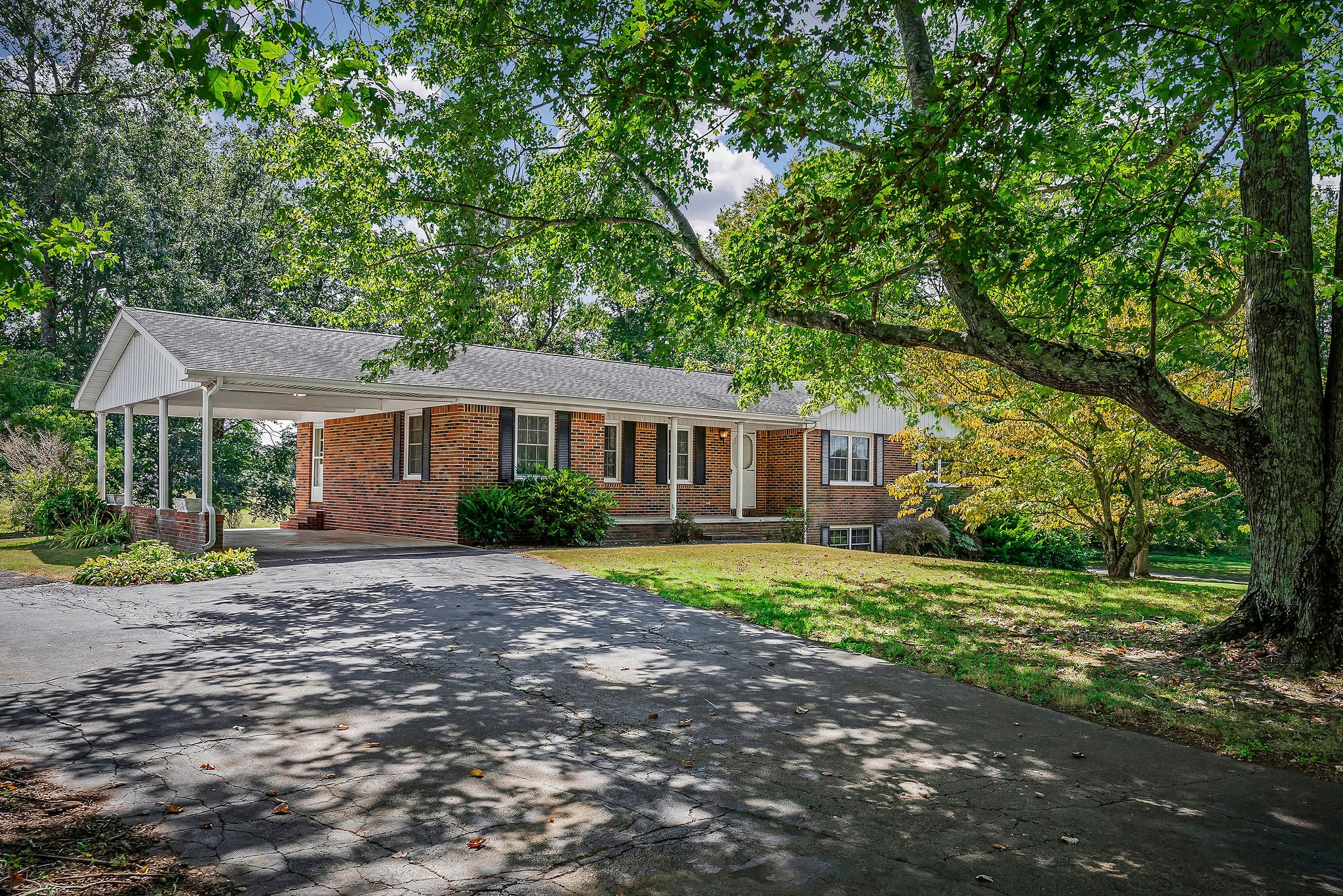 5036 Pendergrass Road Byrdstown, TN 38549 - Photo 30 of 38 Gallery Image 30