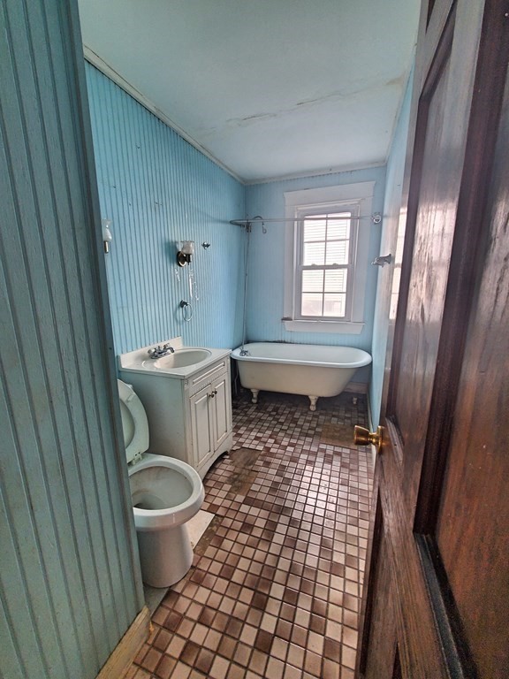 81 Fairfax Road Worcester, MA 01610 - Photo 11 of 18 Gallery Image 11