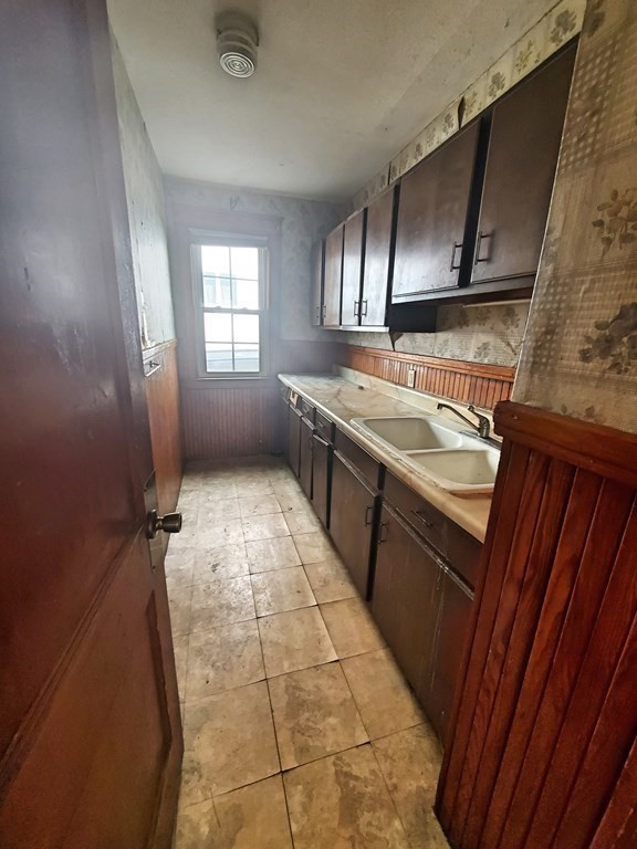 81 Fairfax Road Worcester, MA 01610 - Photo 13 of 18 Gallery Image 13