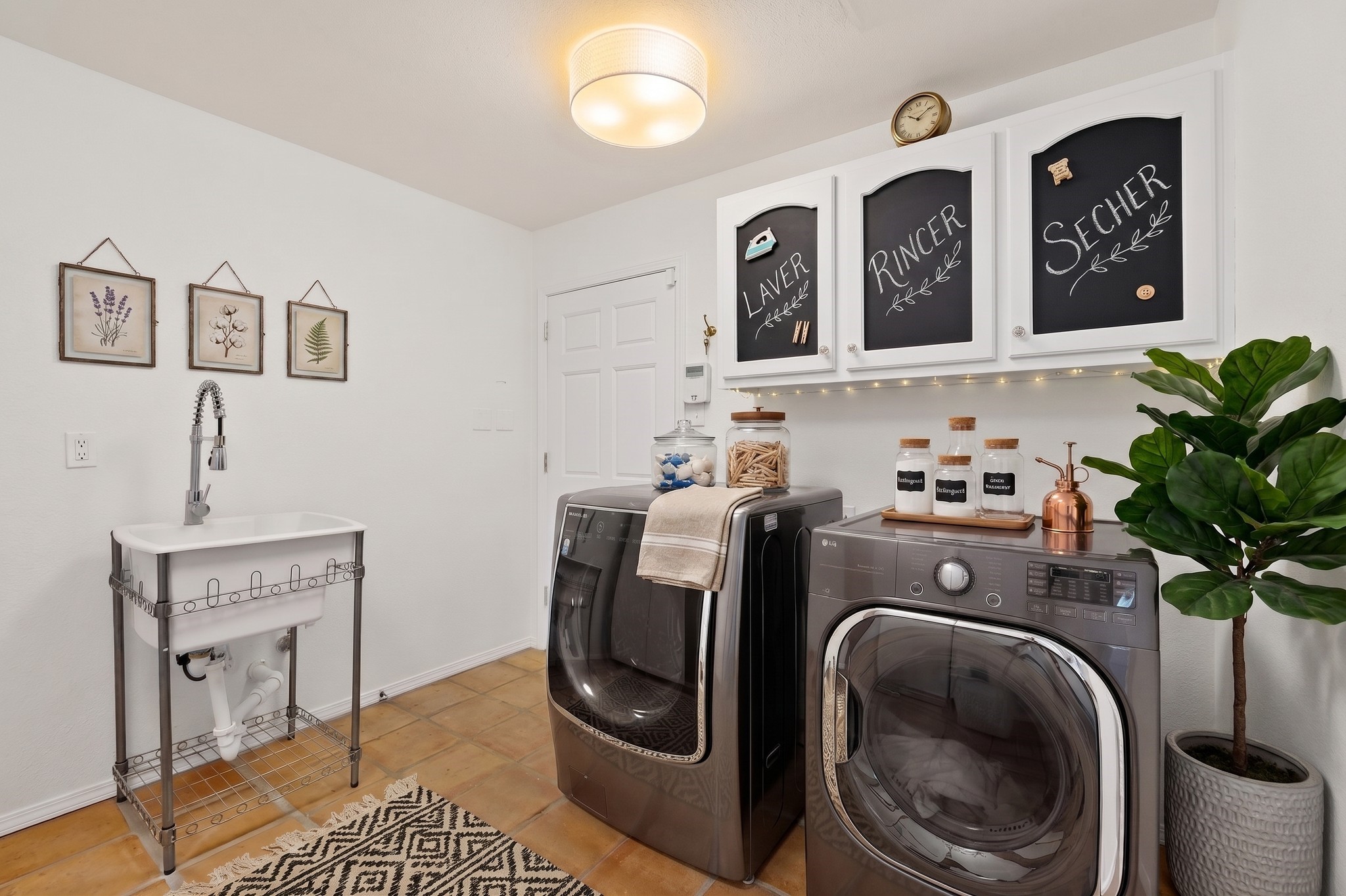 39 Cuesta Road Santa Fe, NM 87508 - Photo 67 of 70 Main house large laundry room