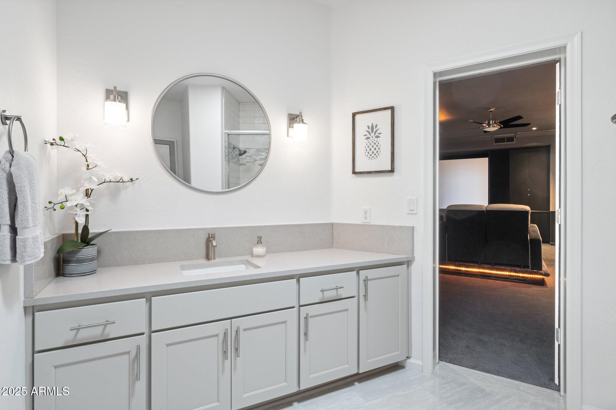 1721 East Hatcher Drive Phoenix, AZ 85020 - Photo 13 of 45 38-web-or-mls-1721-e-hatcher-dr