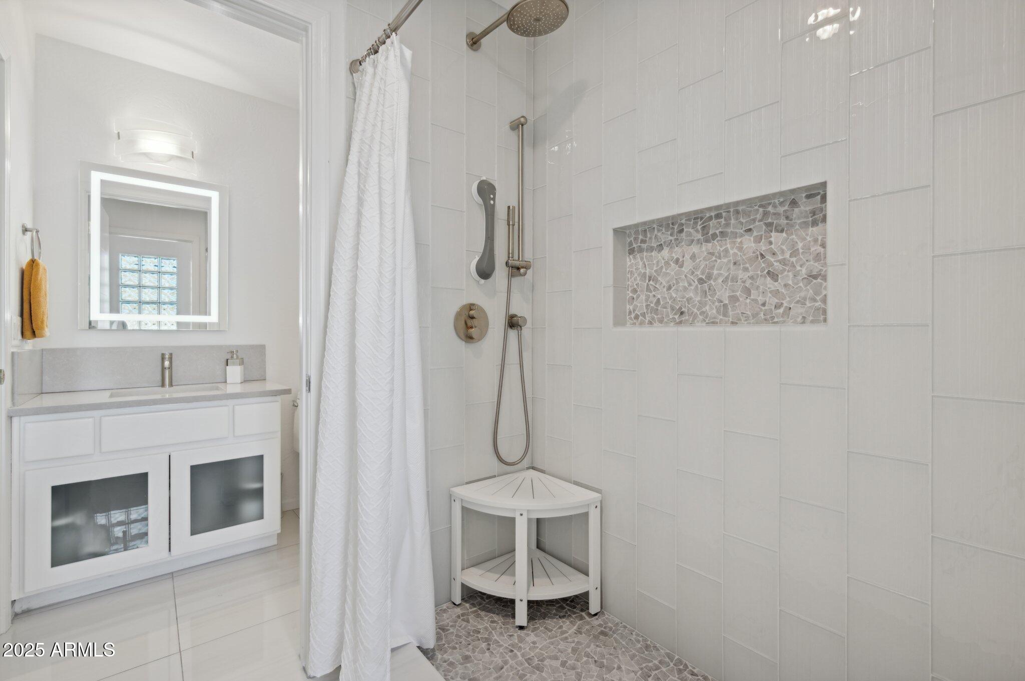 1721 East Hatcher Drive Phoenix, AZ 85020 - Photo 16 of 45 47-web-or-mls-1721-e-hatcher-dr