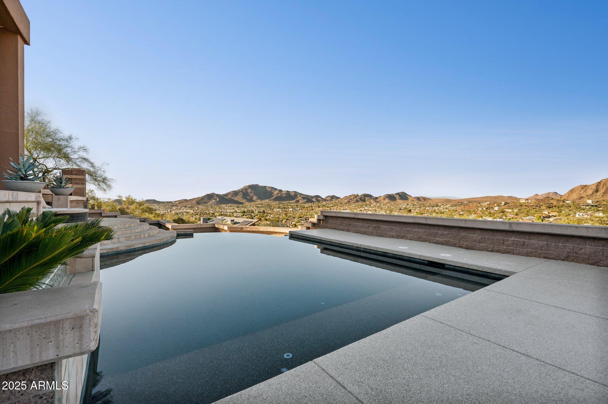 1721 East Hatcher Drive Phoenix, AZ 85020 - Photo 17 of 45 56-web-or-mls-1721-e-hatcher-dr