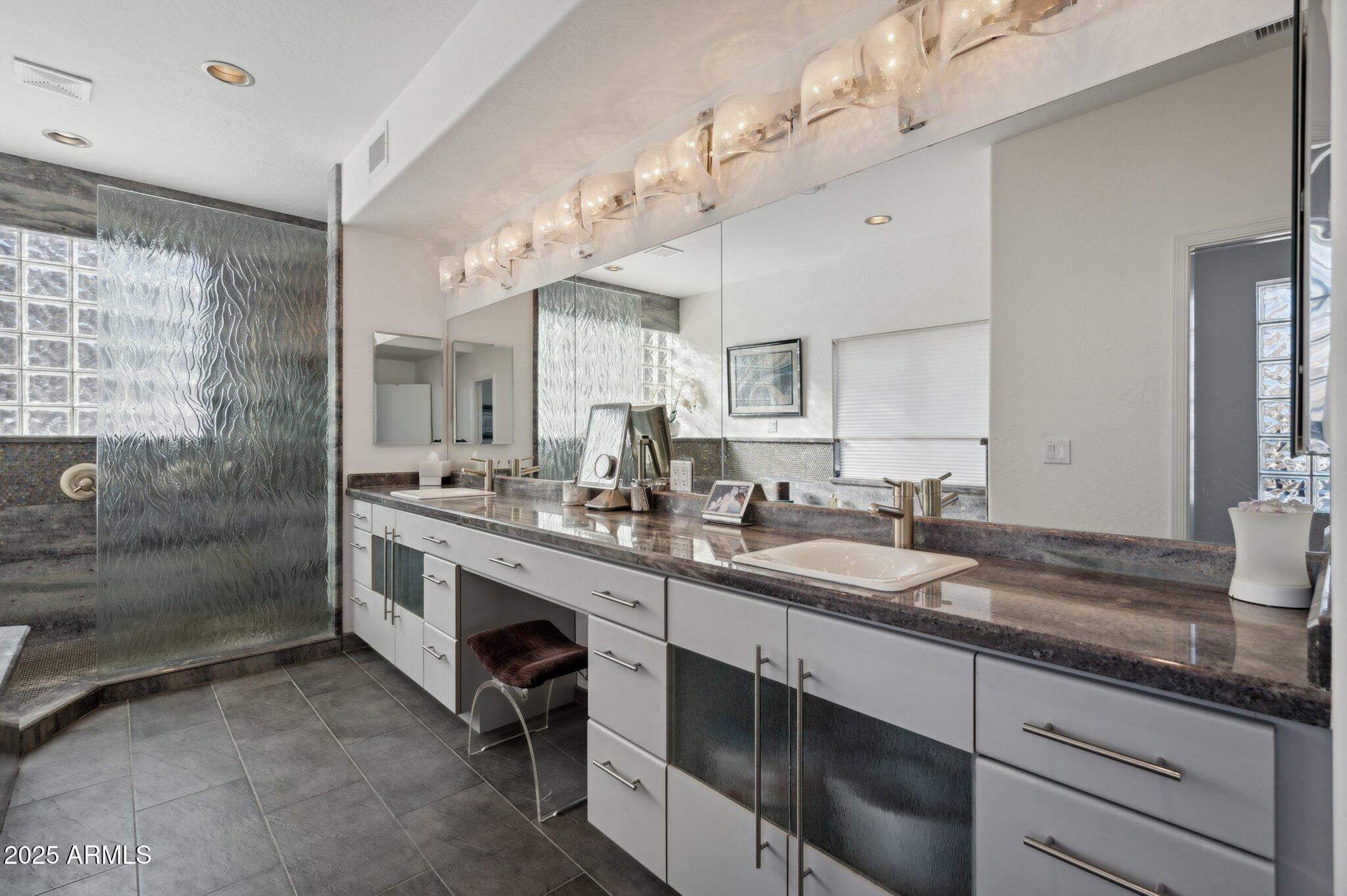 1721 East Hatcher Drive Phoenix, AZ 85020 - Photo 21 of 45 30-web-or-mls-1721-e-hatcher-dr