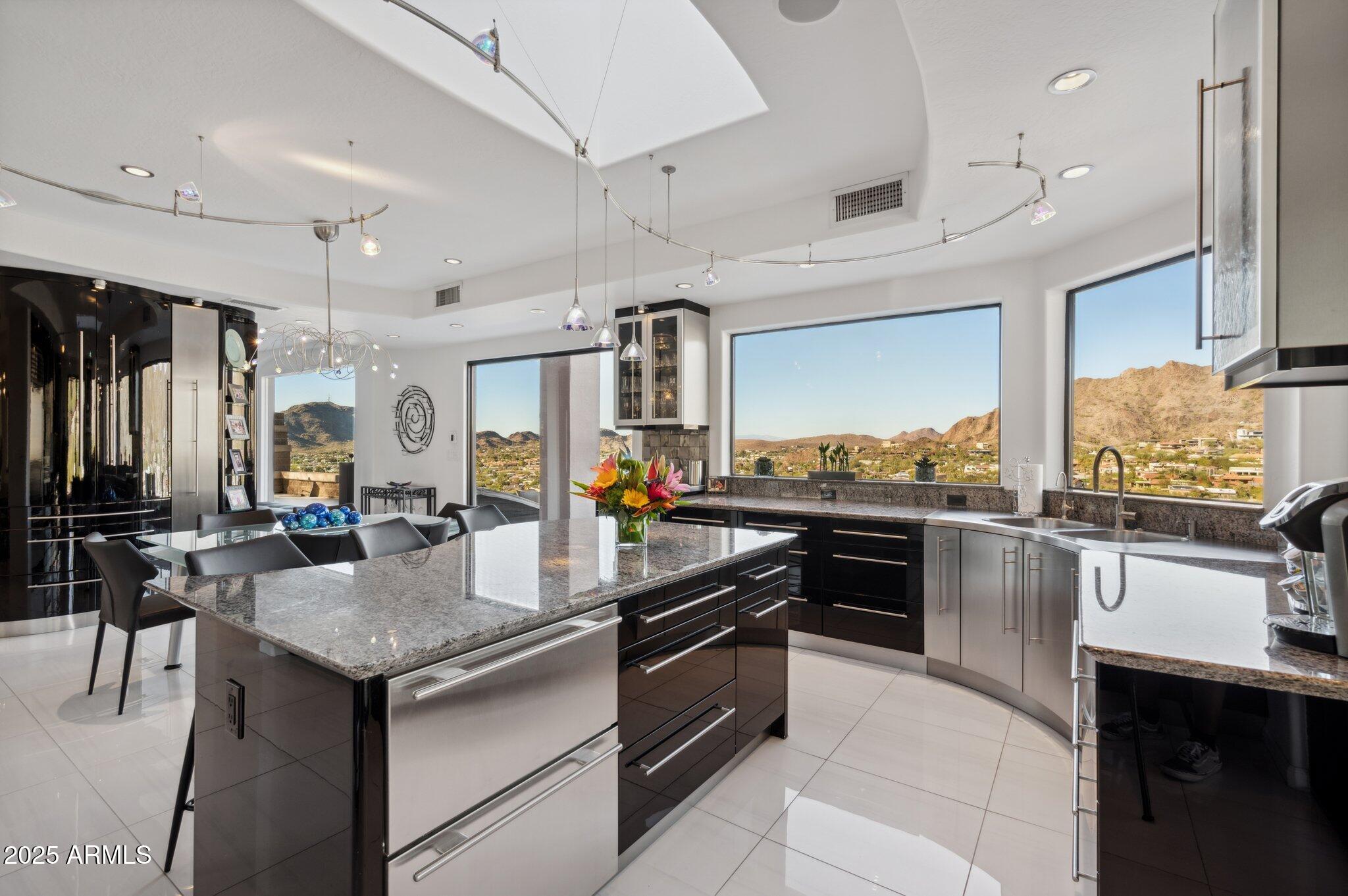 1721 East Hatcher Drive Phoenix, AZ 85020 - Photo 8 of 45 15-web-or-mls-1721-e-hatcher-dr