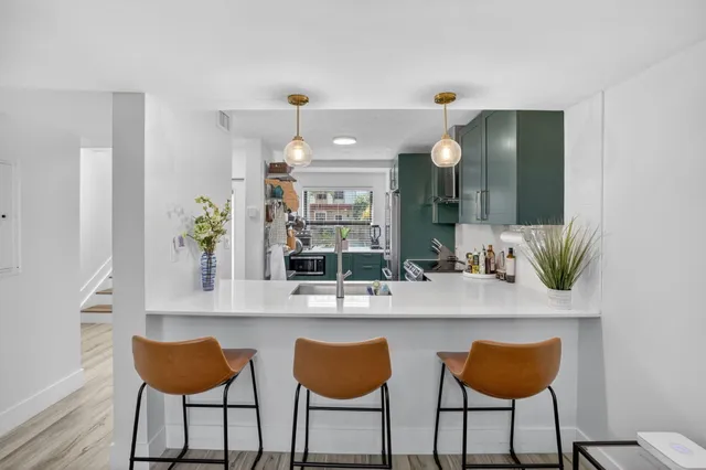 $575,000 | 237 City View Drive, Unit 237, Fort Lauderdale, FL 33311