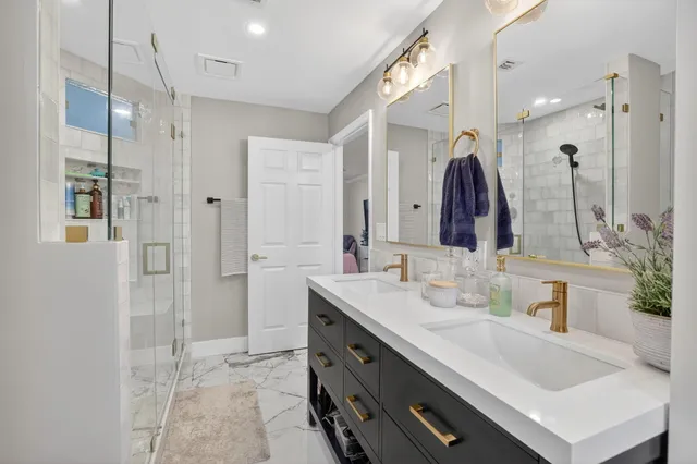 $575,000 | 237 City View Drive, Unit 237, Fort Lauderdale, FL 33311