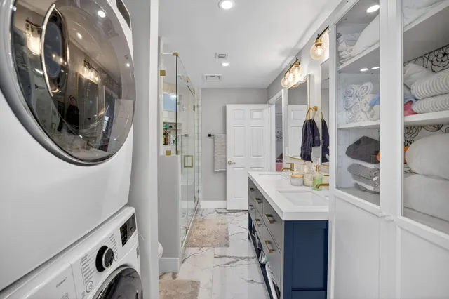 $575,000 | 237 City View Drive, Unit 237, Fort Lauderdale, FL 33311