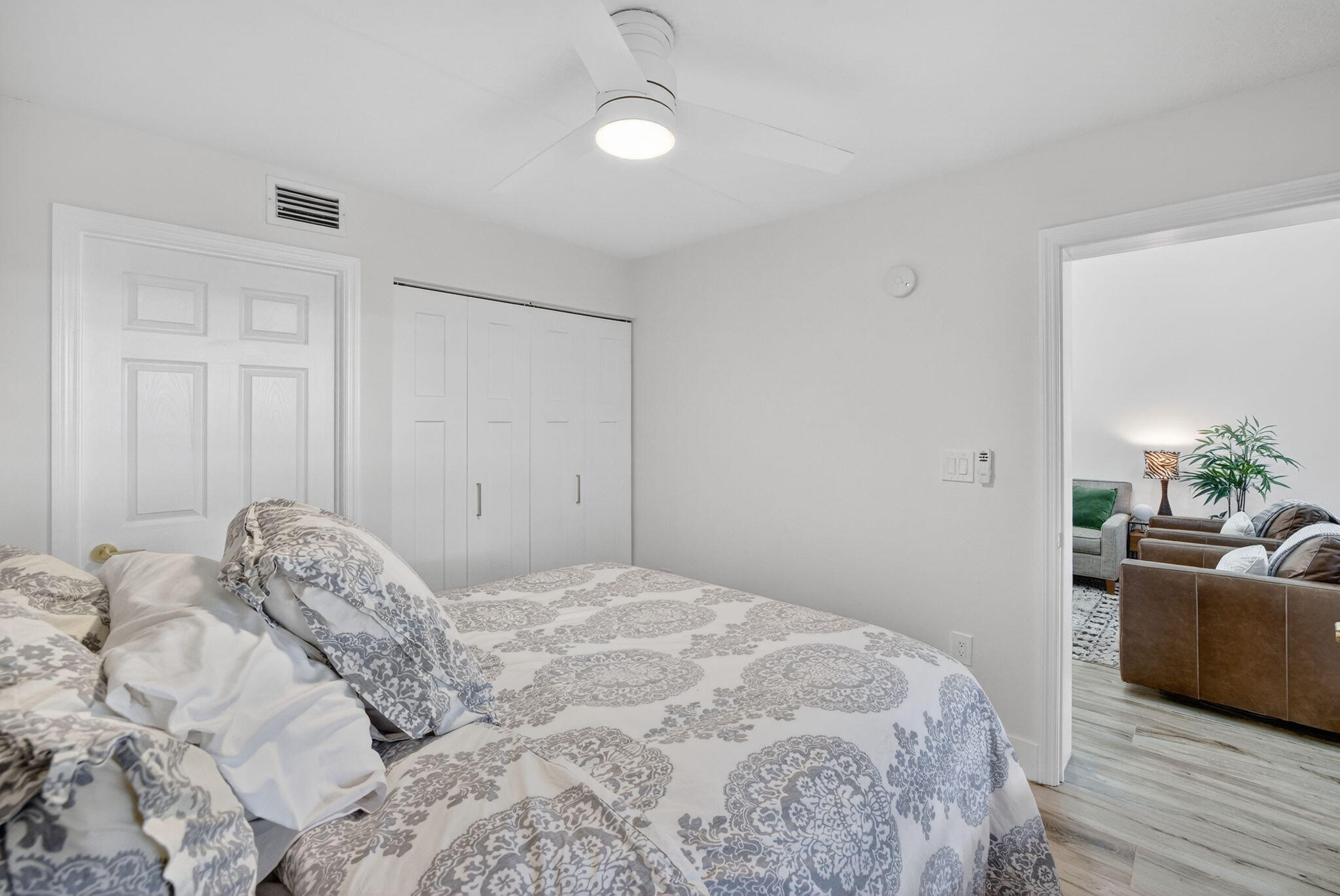 237 City View Drive, Unit 237 Fort Lauderdale, FL 33311 - Photo 55 of 81 a bedroom with a bed and furniture