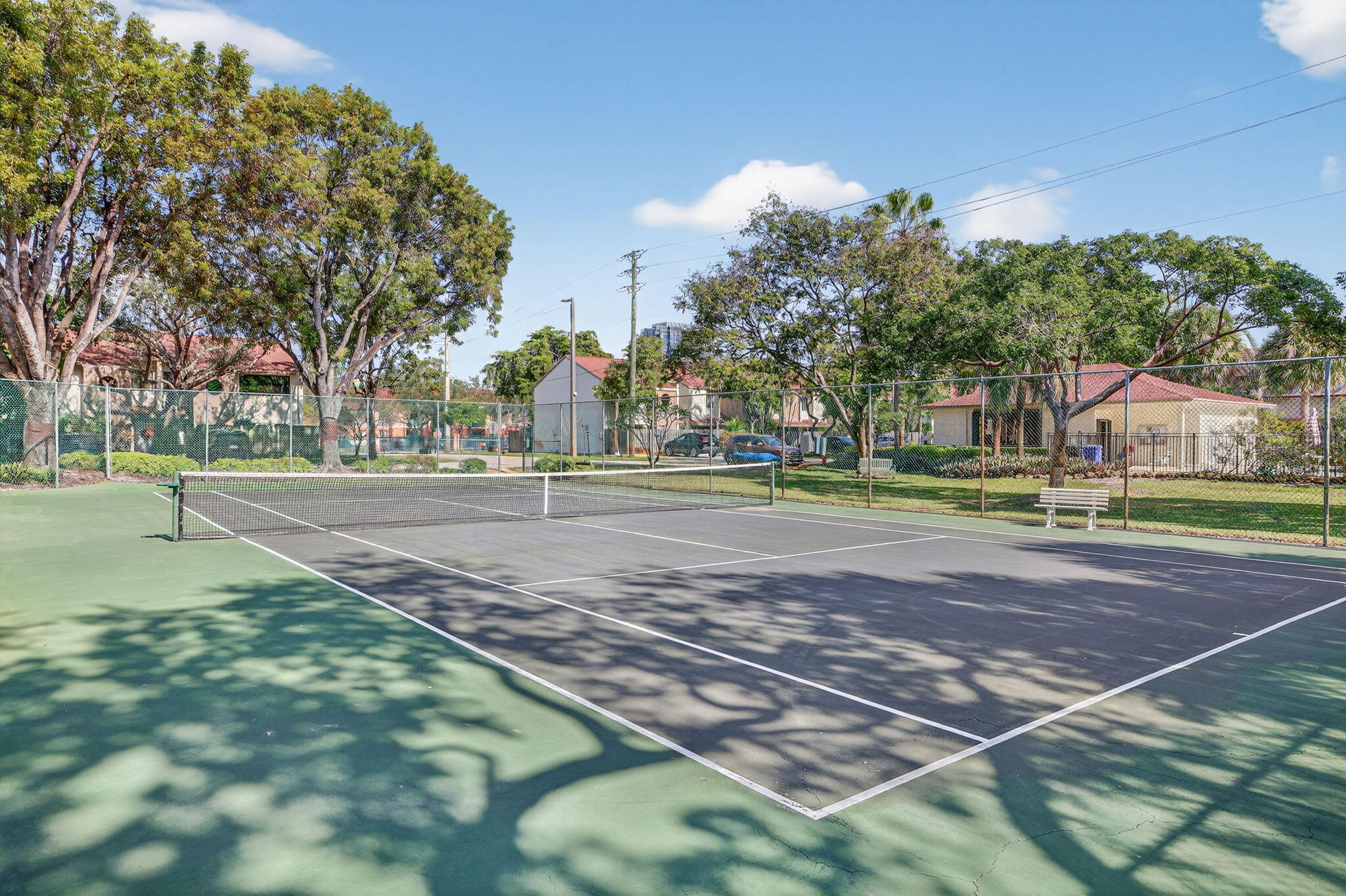 237 City View Drive, Unit 237 Fort Lauderdale, FL 33311 - Photo 59 of 81 a view of outdoor space with trees