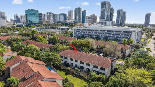 $575,000 | 237 City View Drive, Unit 237, Fort Lauderdale, FL 33311