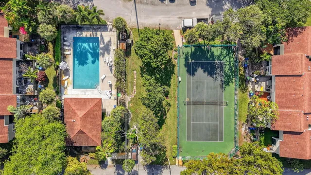 $575,000 | 237 City View Drive, Unit 237, Fort Lauderdale, FL 33311