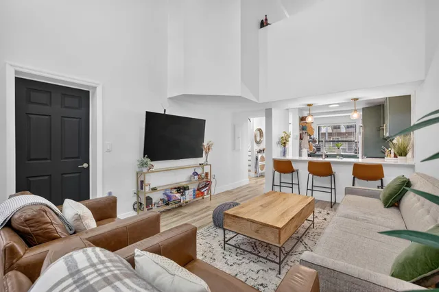 $575,000 | 237 City View Drive, Unit 237, Fort Lauderdale, FL 33311