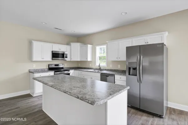 $2,150 | 519 Everett Glades, Sneads Ferry, NC 28460