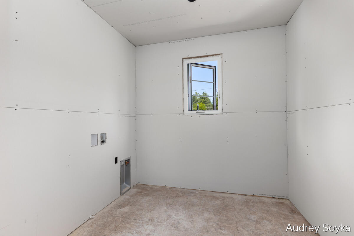 8234 Cascade Road Southeast Ada, MI 49301 - Photo 25 of 32 8234-Cascade_022