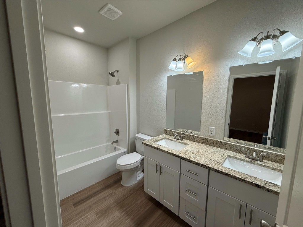 702 Walnut Street Longview, TX 75601 - Photo 13 of 15