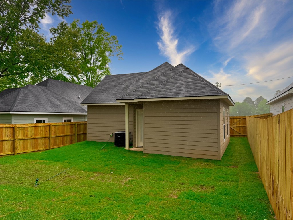 702 Walnut Street Longview, TX 75601 - Photo 14 of 15