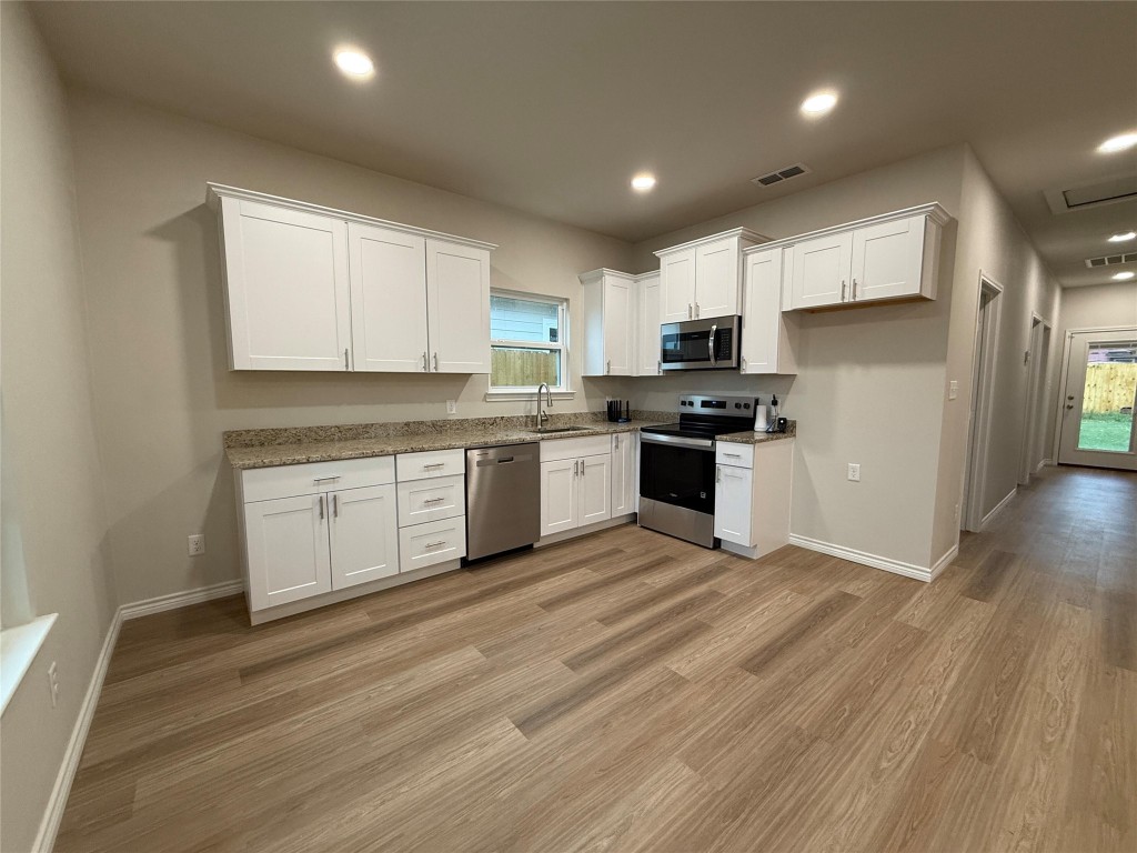 702 Walnut Street Longview, TX 75601 - Photo 2 of 15
