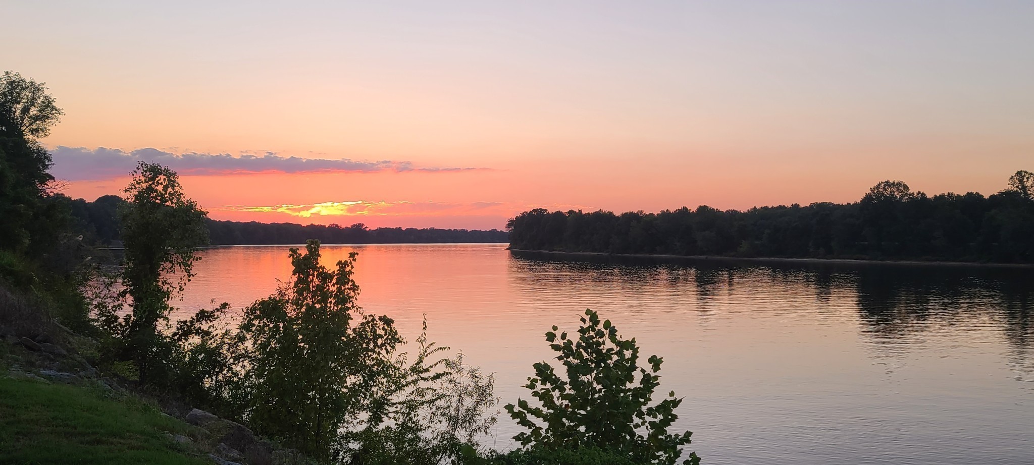 2427 Hardin Bottom River Road Clifton, TN 38425 - Photo 26 of 30 a view of lake