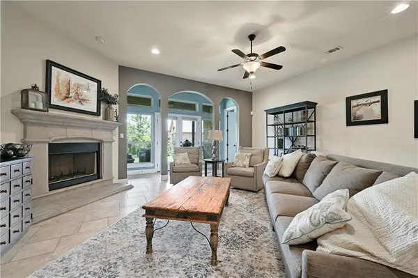 $3,900 | 4804 Taurus Walk, Austin, TX 78738