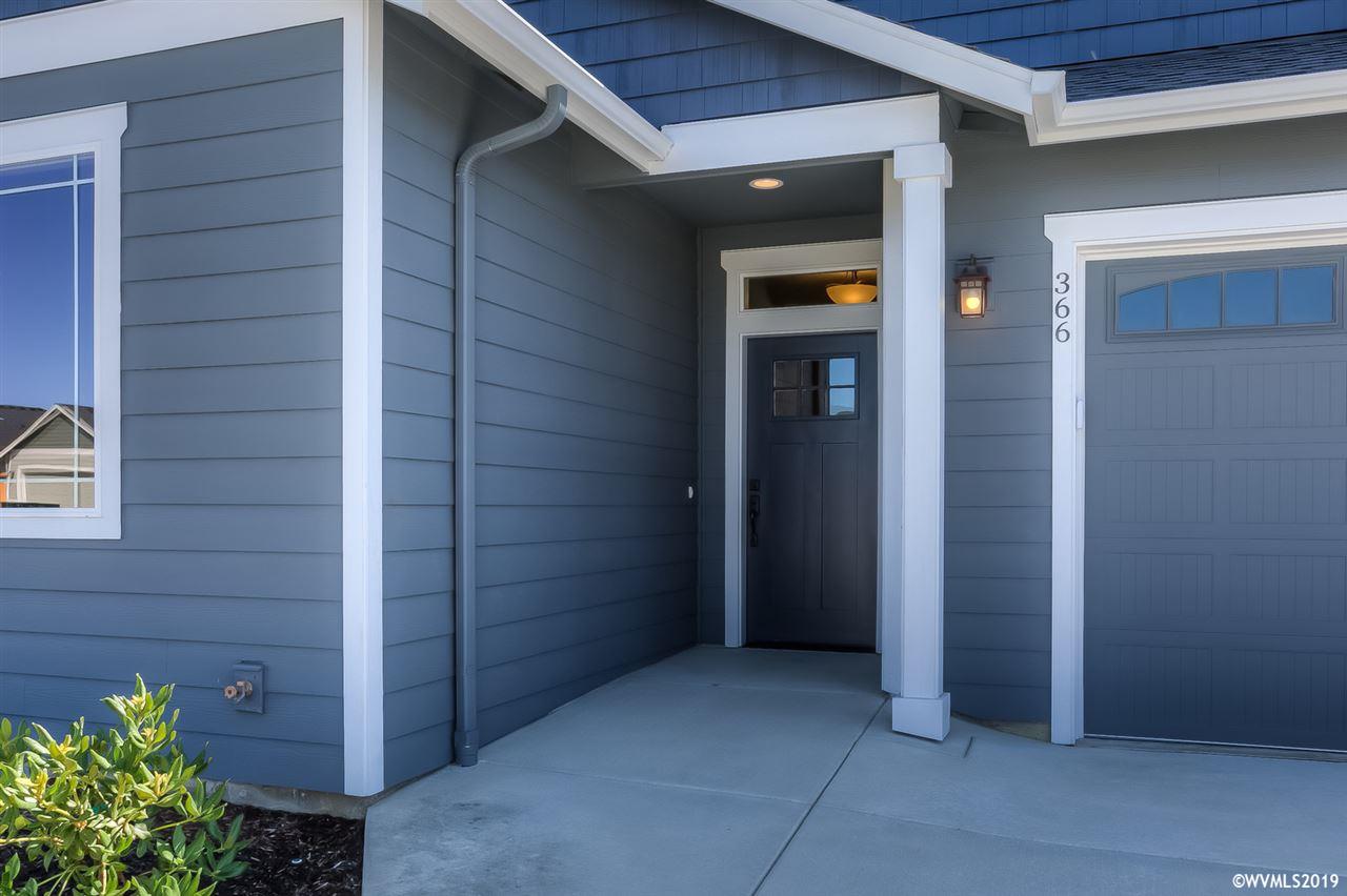 366 Southwest Applegate Trail Drive Dallas, OR 97338 - Photo 3 of 34 Gallery Image 3