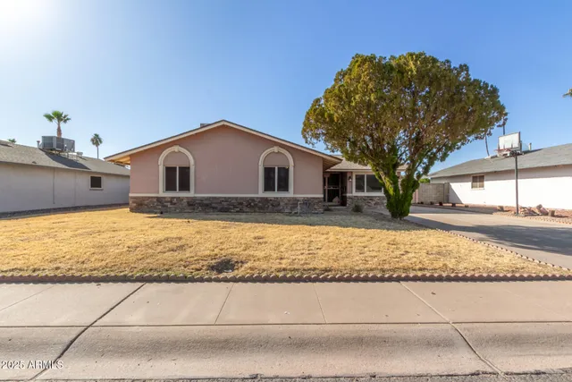 $389,900 | 14408 North 35th Avenue, Phoenix, AZ 85053