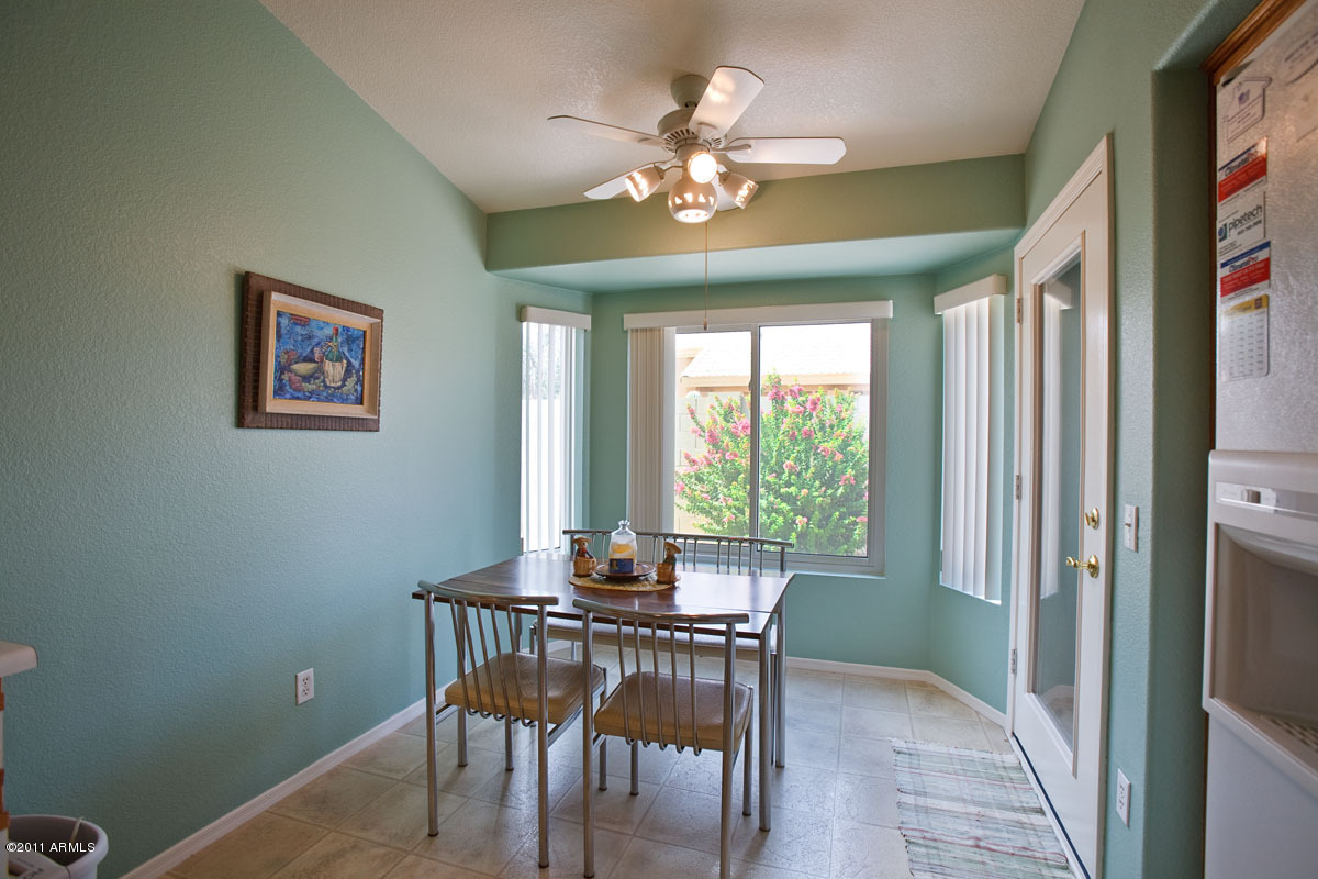 14845 West Merrell Street Goodyear, AZ 85395 - Photo 8 of 13 Breakfast room