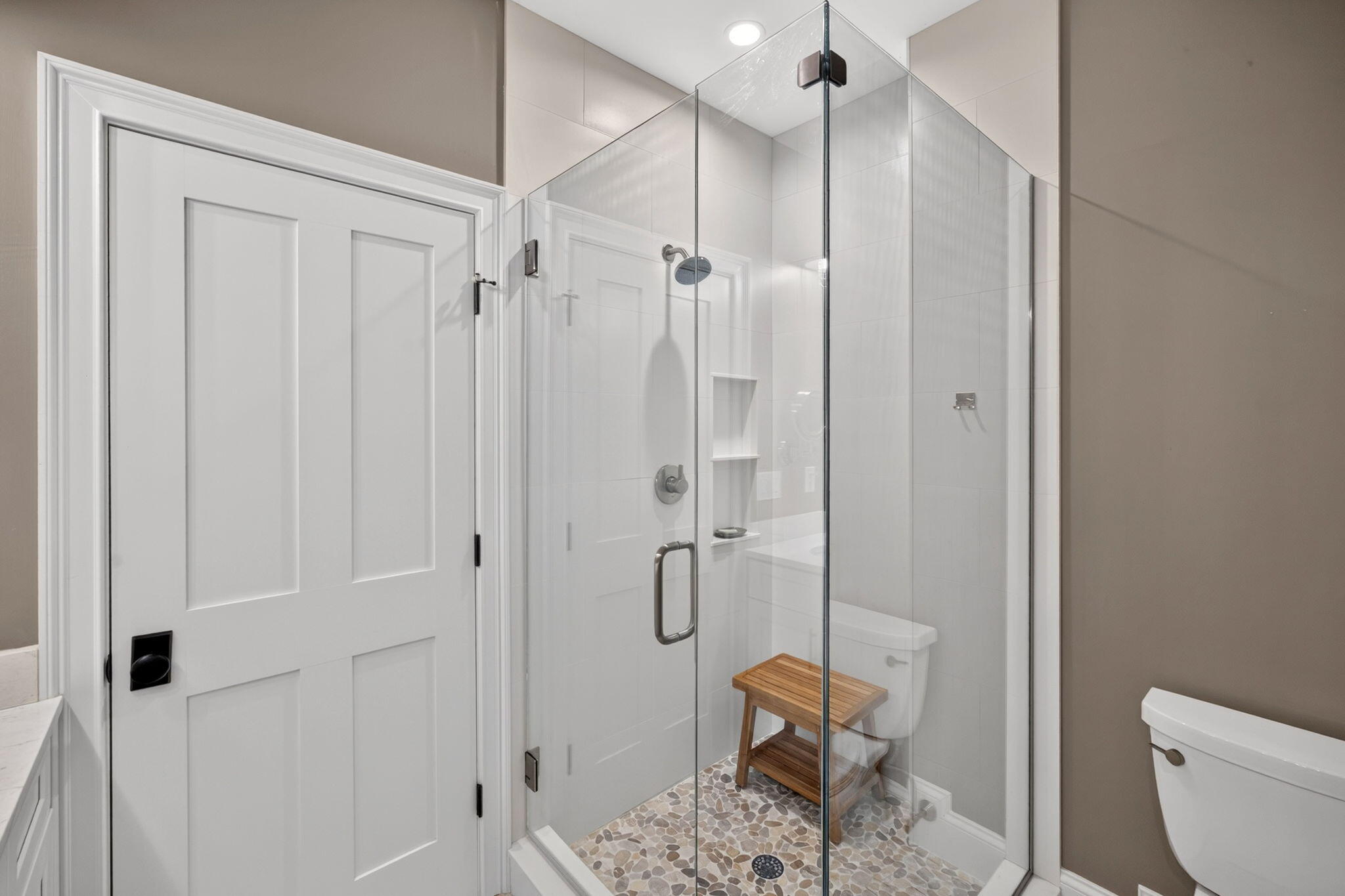 1090 Shore Road, Unit 13 Pocasset, MA 02559 - Photo 21 of 59 First Floor Primary Bathroom