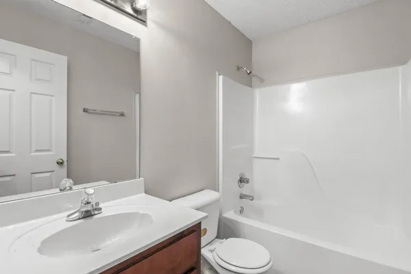 $1,425 | 3437 Kingfisher Drive, Clarksville, TN 37042