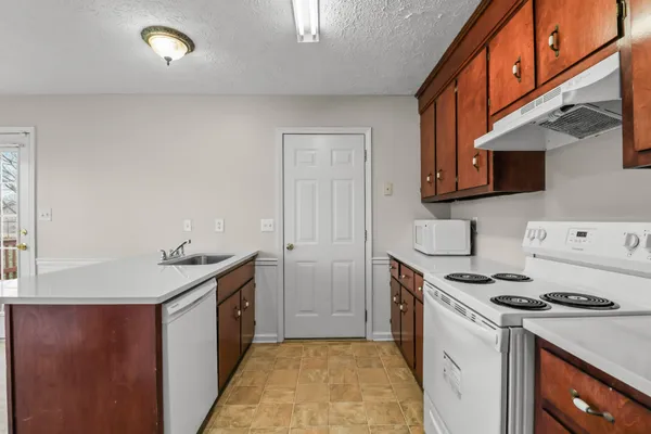 $1,425 | 3437 Kingfisher Drive, Clarksville, TN 37042