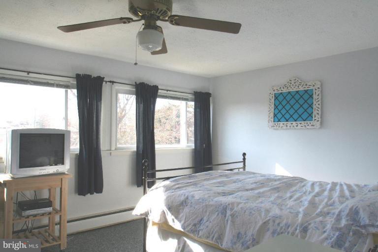 1211 Berk Avenue Rosedale, MD 21237 - Photo 2 of 15 Upper level bedroom