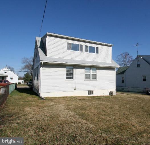 1211 Berk Avenue Rosedale, MD 21237 - Photo 12 of 15 Energy efficient siding