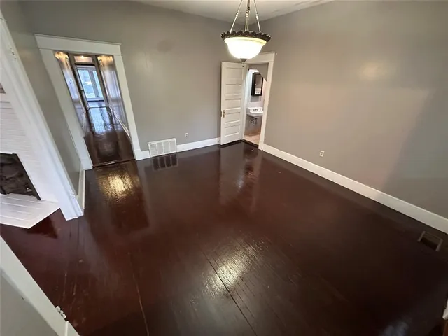 $2,050 | 5614 Columbia Avenue, Dallas, TX 75214