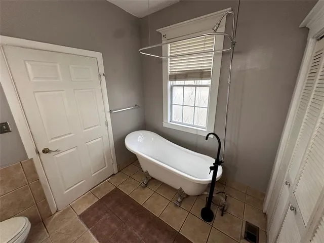 $2,050 | 5614 Columbia Avenue, Dallas, TX 75214