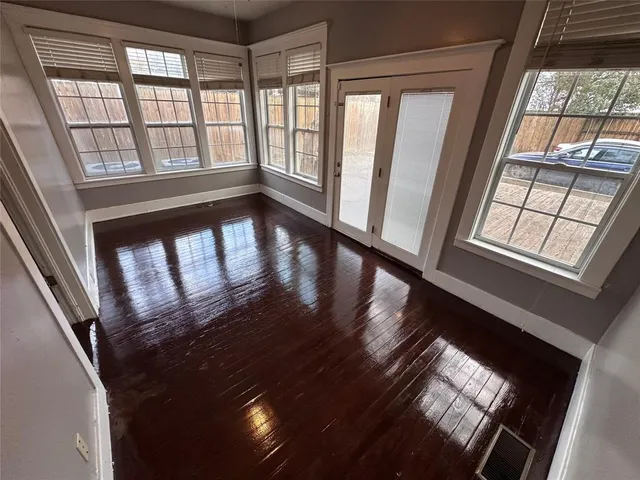 $2,050 | 5614 Columbia Avenue, Dallas, TX 75214