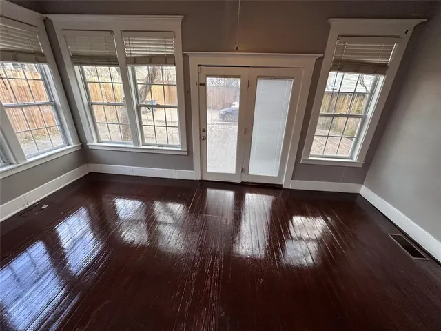 $2,050 | 5614 Columbia Avenue, Dallas, TX 75214