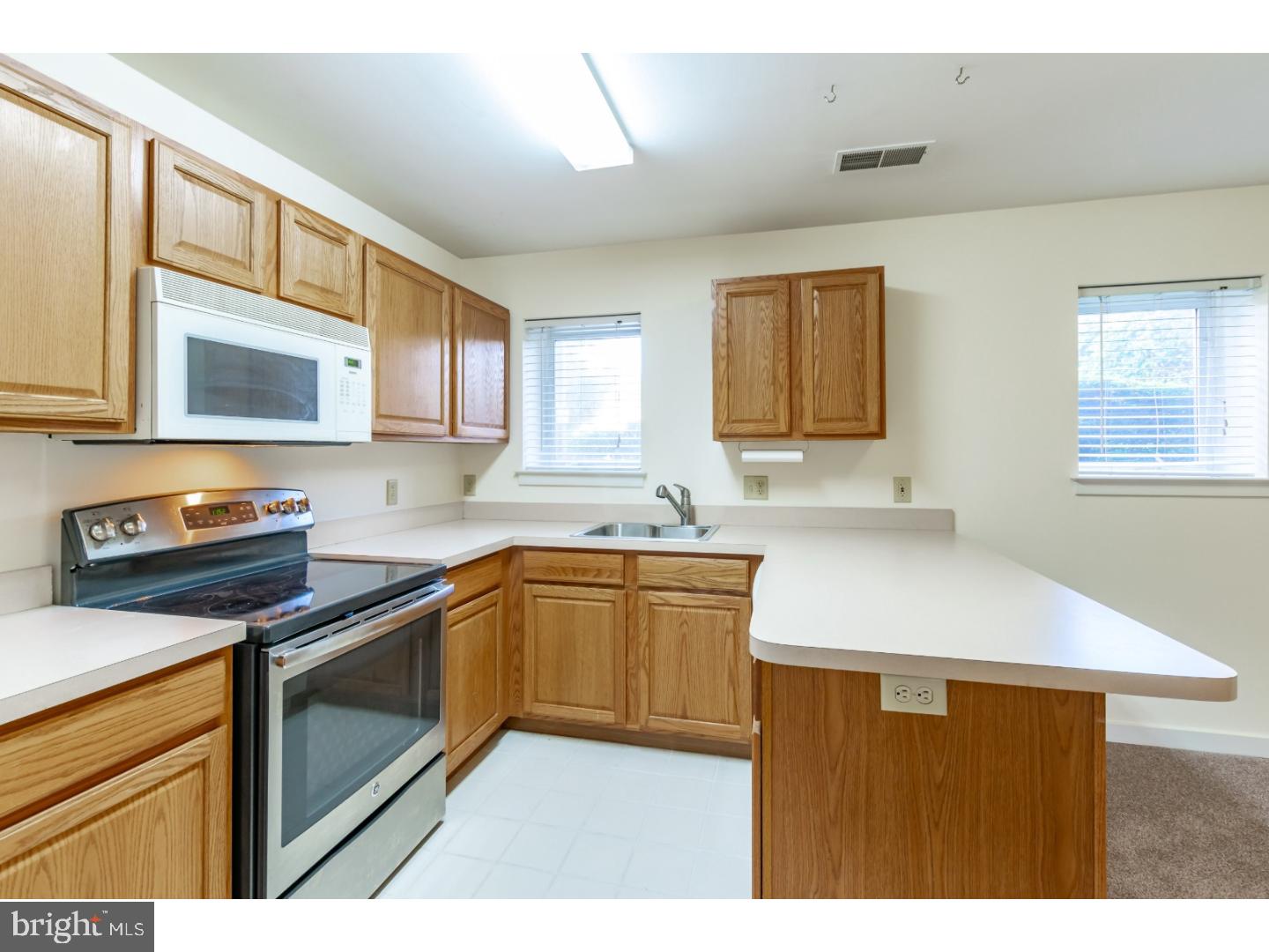 8301 Westview Road Wilmington, DE 19802 - Photo 2 of 23 Kitchen