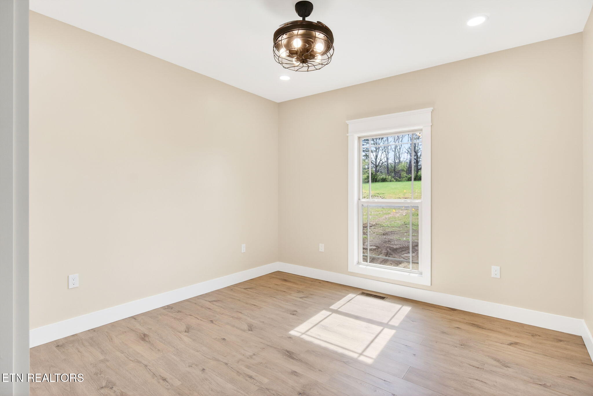770 Estate Loop Trail Crossville, TN 38555 - Photo 20 of 24 20-web-or-mls-770 Estate Loop Trail_20