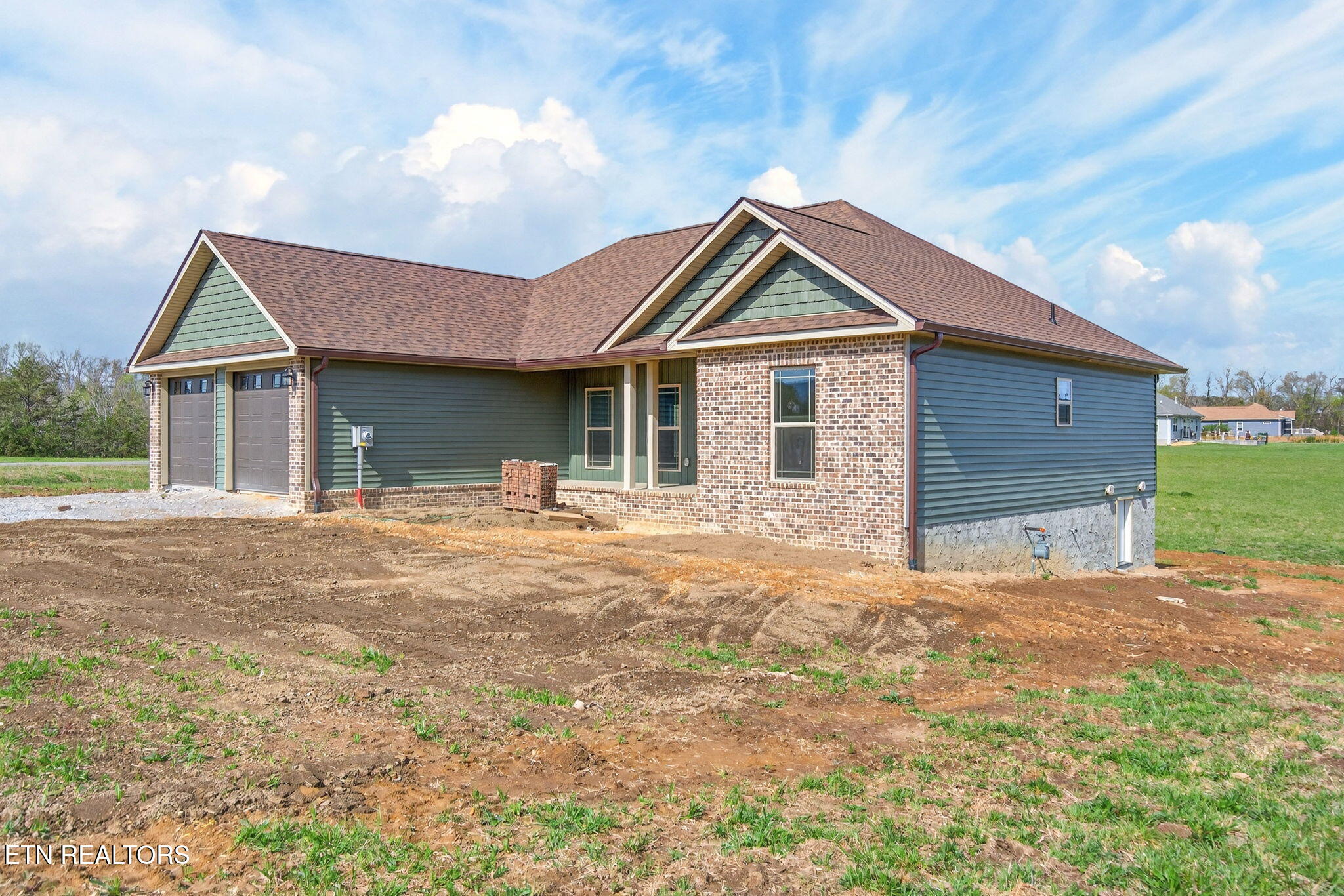 770 Estate Loop Trail Crossville, TN 38555 - Photo 2 of 24 2-web-or-mls-770 Estate Loop Trail_2